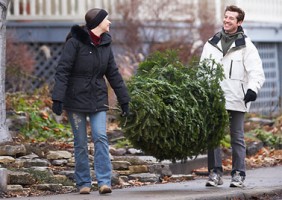 christmas_tree_couple